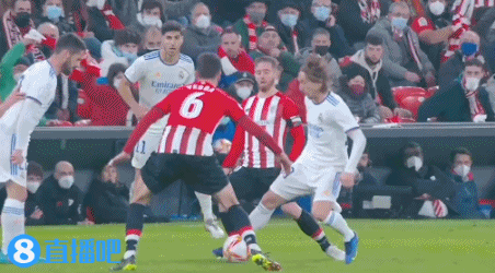 科贝尔：所有失球都是能避免的；阿德耶米的争议？他真是倒霉